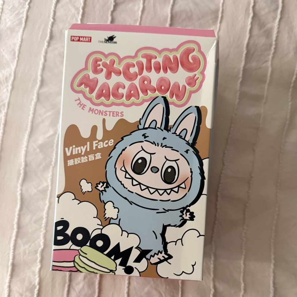 Exciting Macaron Vinyl Face Figure (Sea Salt Coconut)